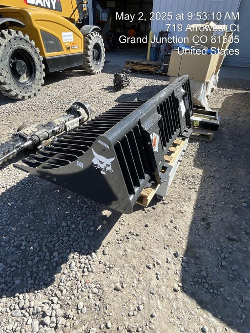 2025 BOBCAT 74" Rock Bucket - Bobcat
