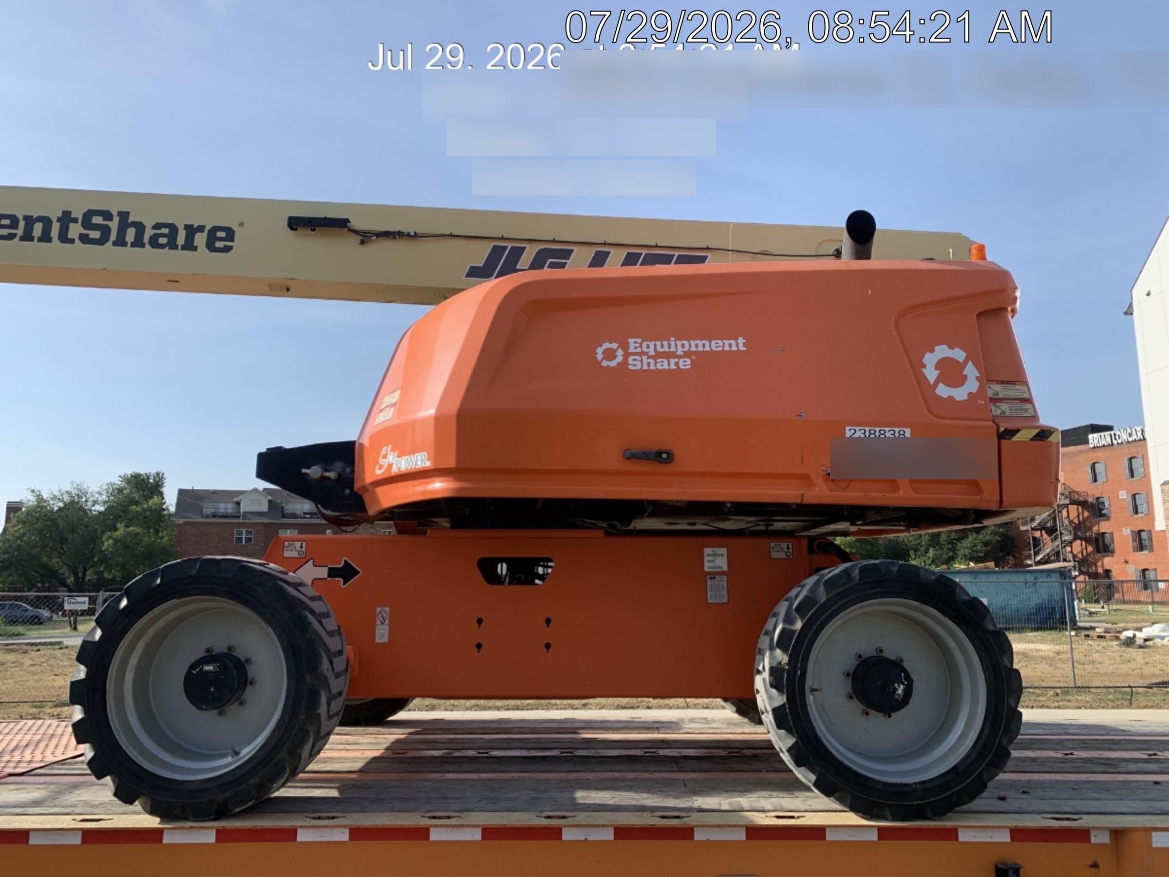 2022 JLG 660SJ