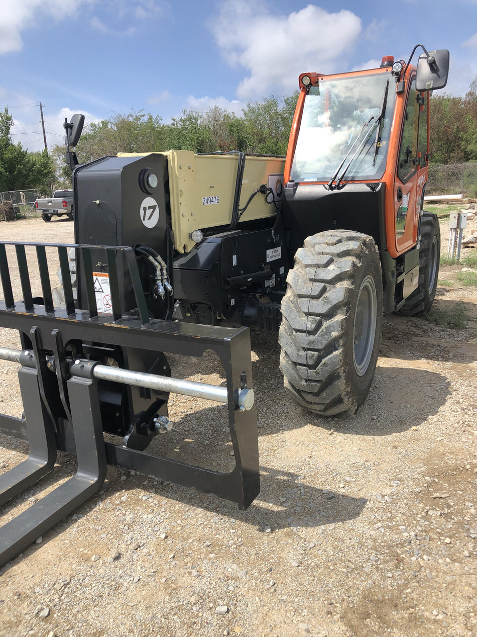 2022 JLG 1732
