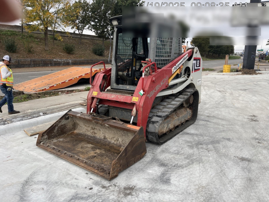 2019 Takeuchi TL8 Cab/Heat/AC, Back-up Alarm, Hydraulic QC 76" HD Bucket with smooth bolt-on edge