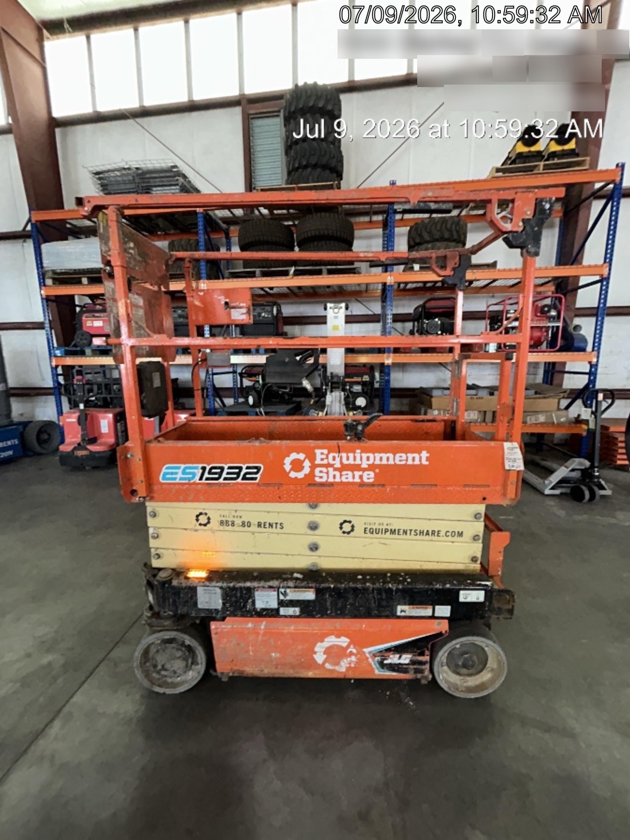 2023 JLG ES1932