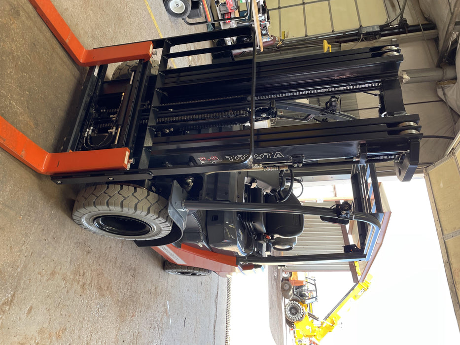 2022 TOYOTA 50-8FGU25