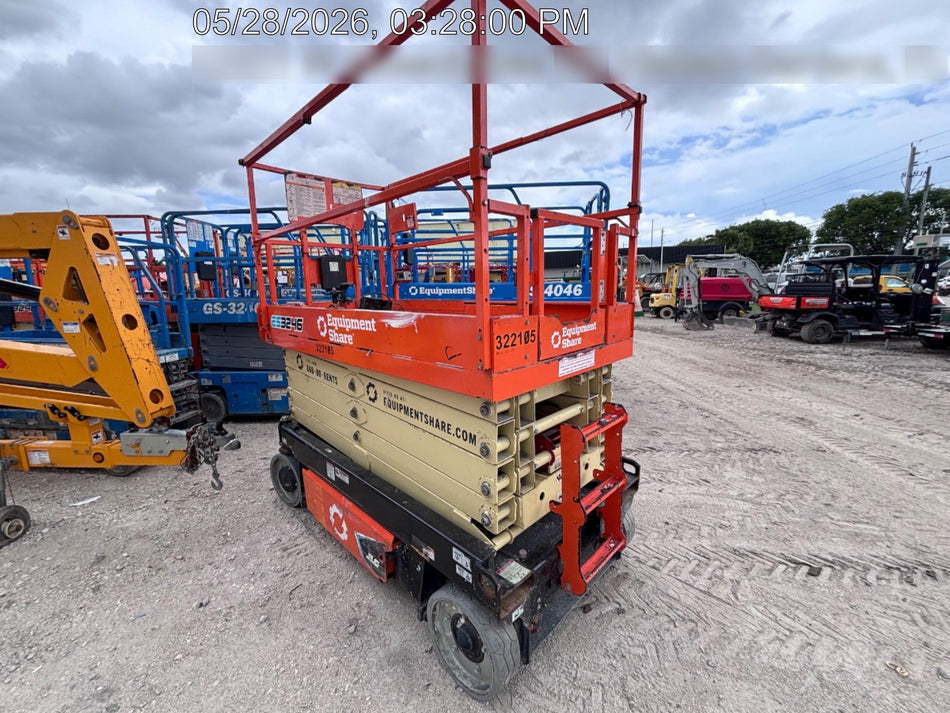 2023 JLG ES3246