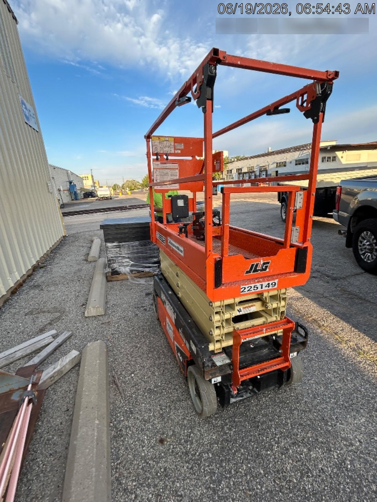 2022 JLG ES1932