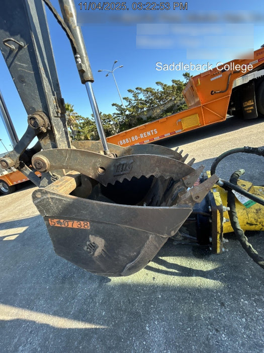 2025 TAKEUCHI 36" Bucket - Takeuchi