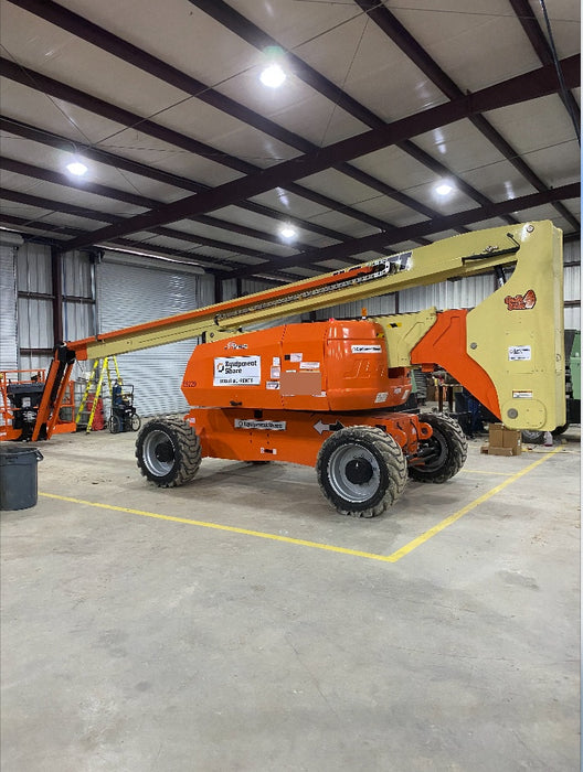 2019 JLG 800AJ