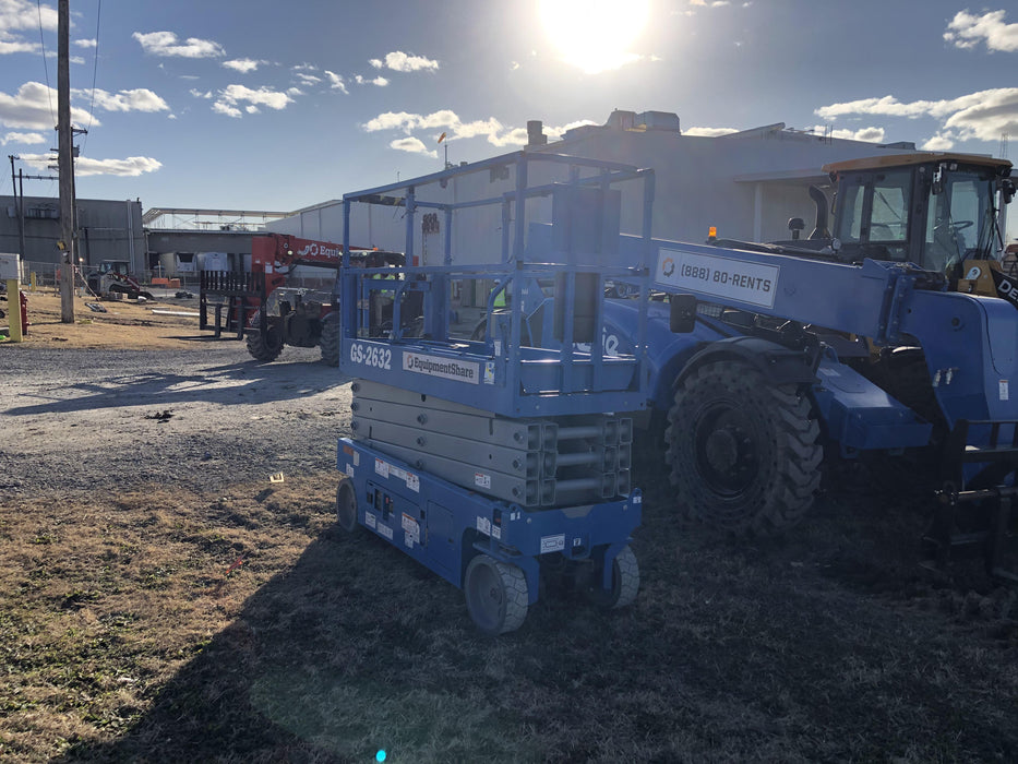 2020 Genie GS-2632 Standard, Folding half height swing gate