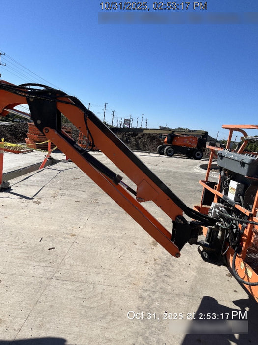 2019 JLG 660SJ