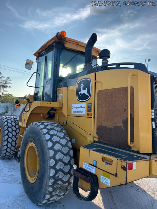 2019 John Deere 624L 4yd Wheel Loader, Cab/Heat/Air, 3 Function Hydraulics, JRB Hydraulic QC, QC 4yd bucket w/smooth cutting edge, QC Carriage, 72" Fork Tines, 5yr/5,000hr Powertrain and Hydraulics extended warranty