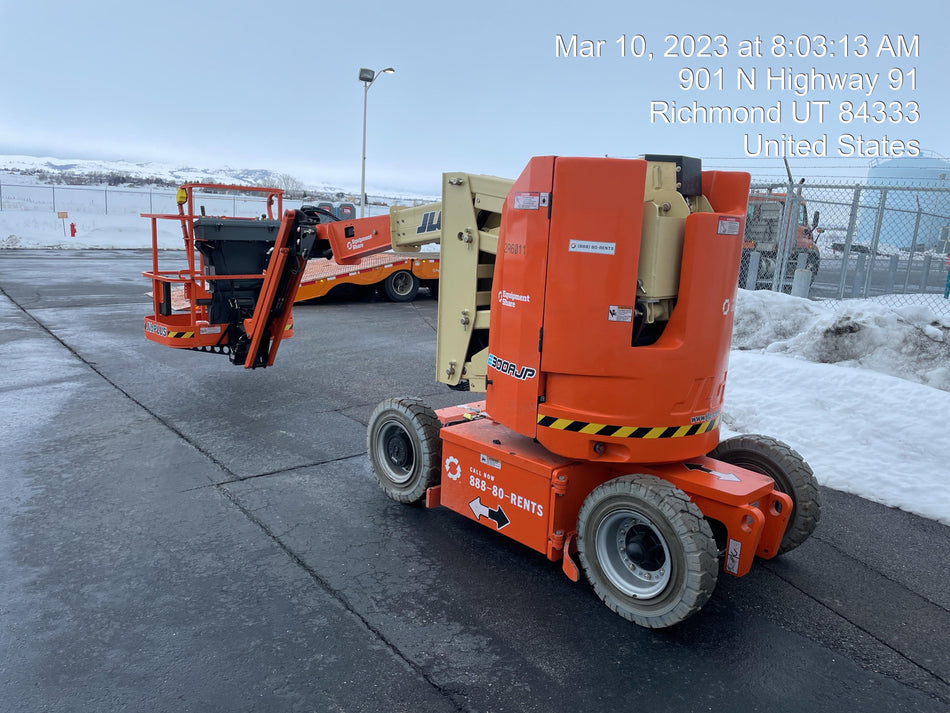 2023 JLG E300AJP