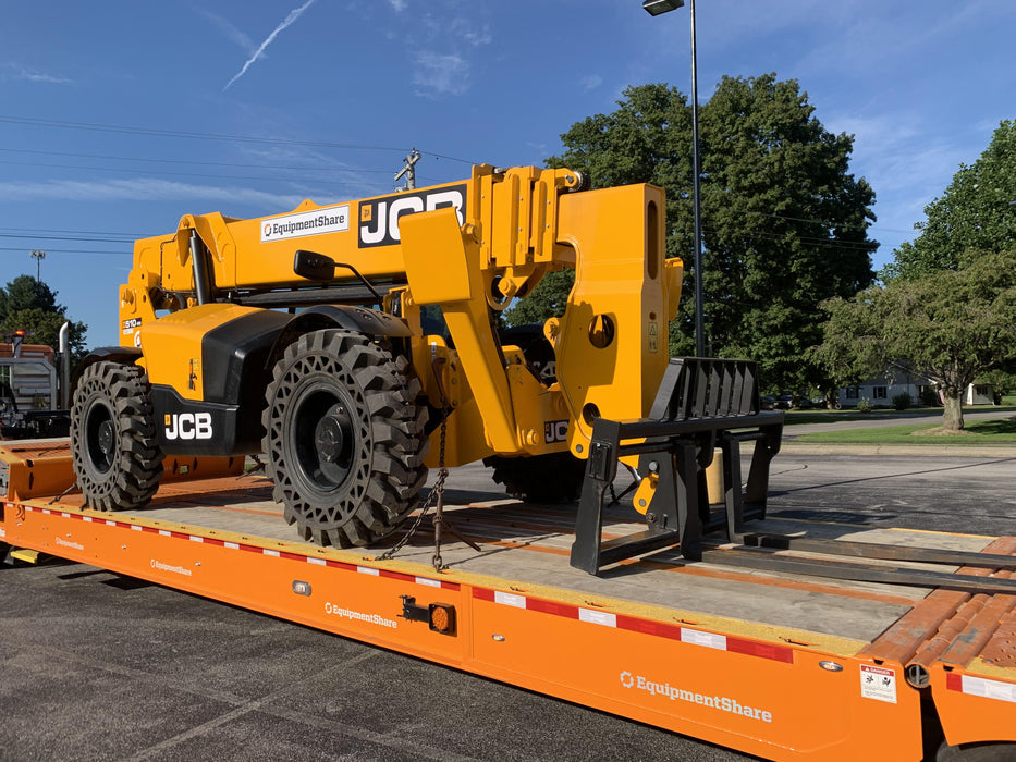2020 JCB 510-56 Cab/Heat/Air, Solid Tires, Work Lights, Beacon, Aux Hydraulics, Back up Alarm, Lifting Eye, ES Decals