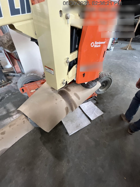 2023 JLG E300AJP