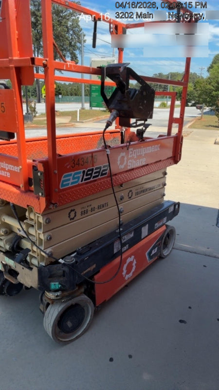 2023 JLG ES1932