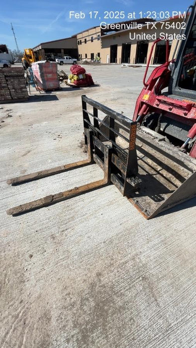 2024 ARROW MATERIAL HANDLING 48" Pallet Forks - Arrow