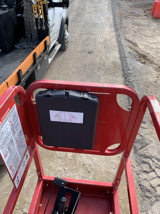 2020 MEC 1330SE Solid NM Tires, Steel Swing out Doors, LCS, Beacon, 900W Invertor