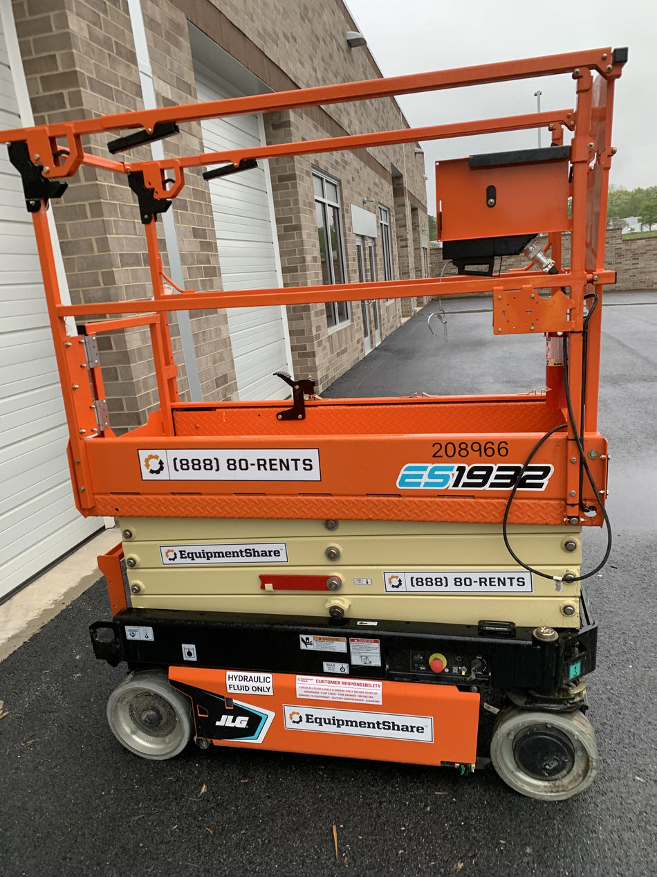 2022 JLG ES1932