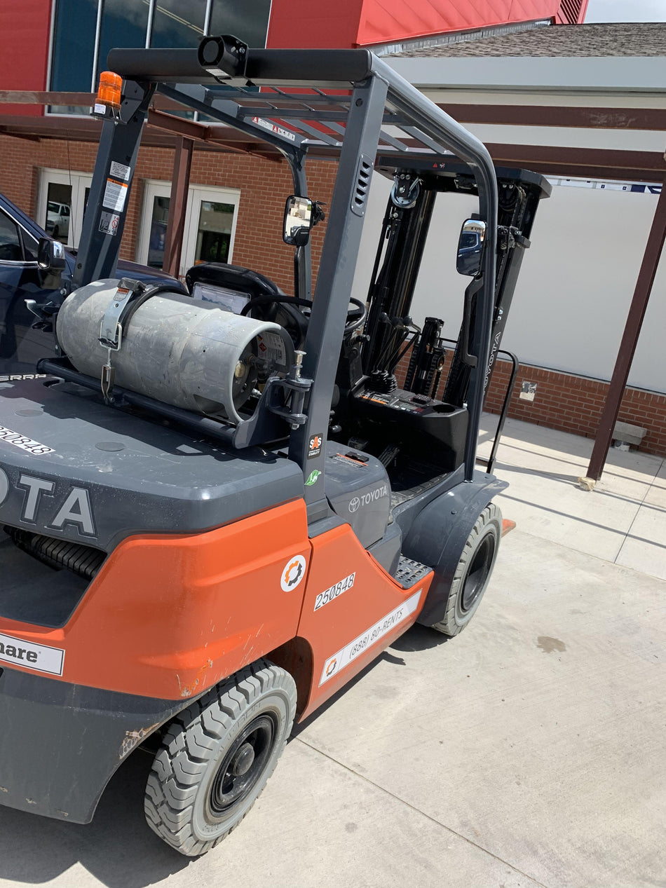 2022 TOYOTA 50-8FGU25