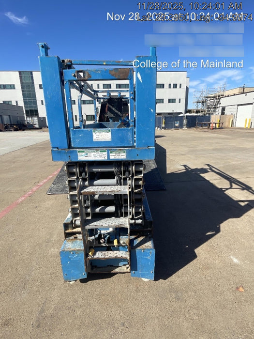 2017 Genie GS-3232 Genie GS3232 Narrow 32' Scissor Lift