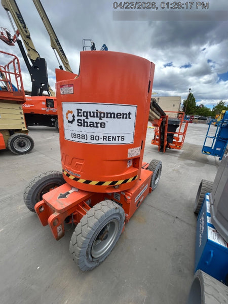 2022 JLG E300AJP