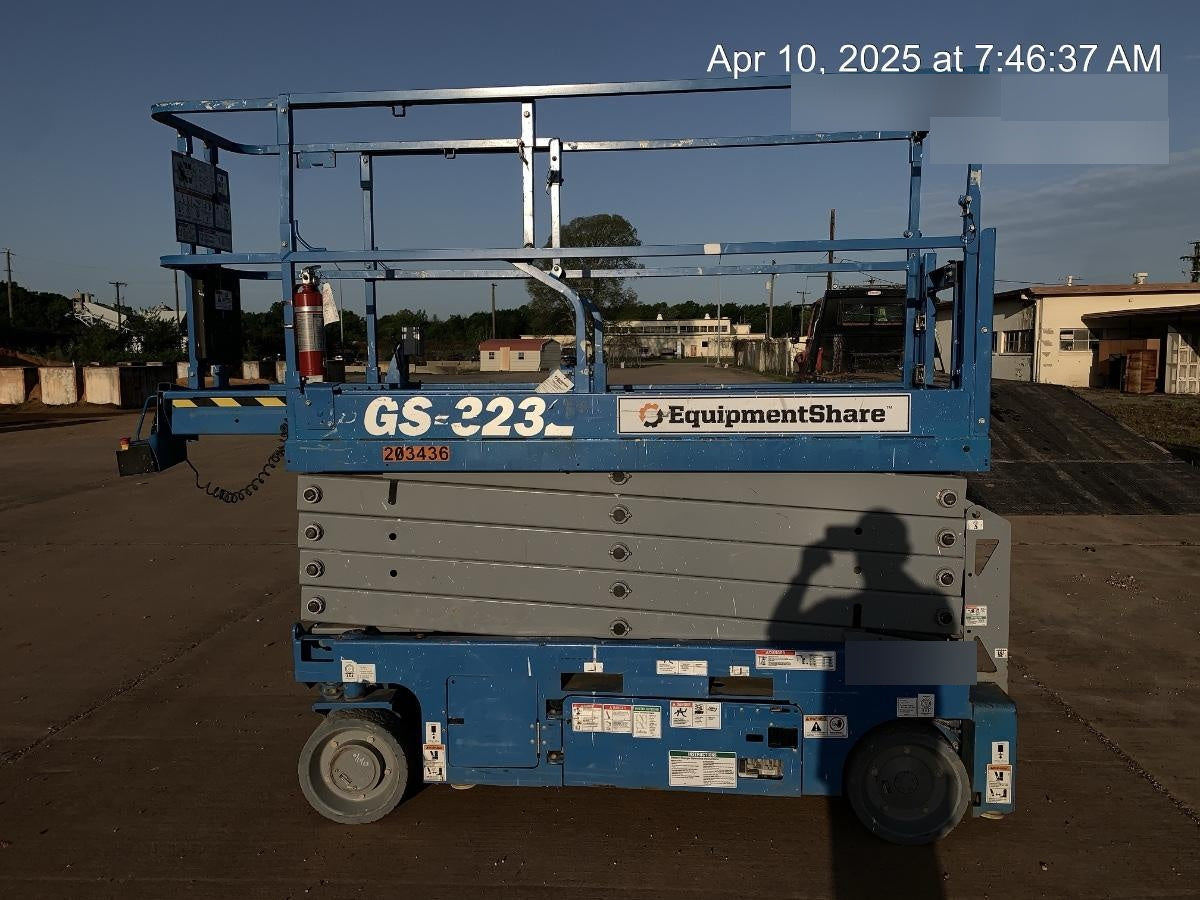 2022 GENIE GS-3232