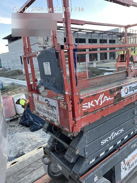 2018 Skyjack SJIII-3226 Skyjack SJIII3226 Scissor Lift w/Trojan Batteries