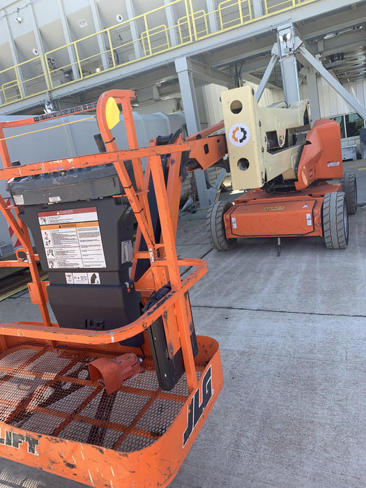 2019 JLG E450AJ