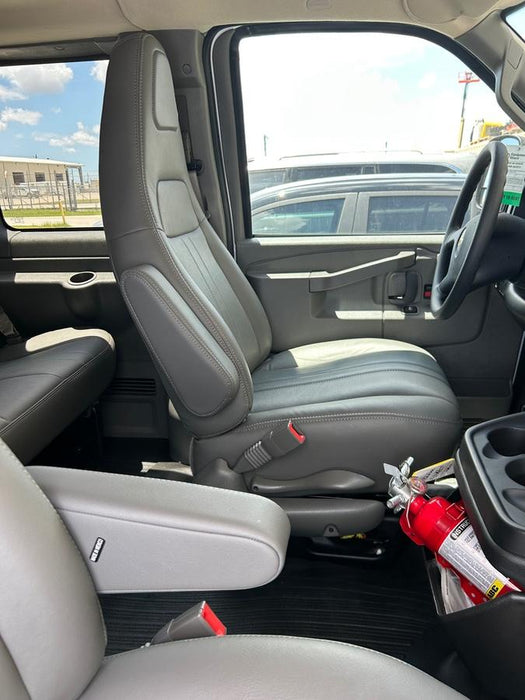 2025 CHEVROLET Express Van - Rental