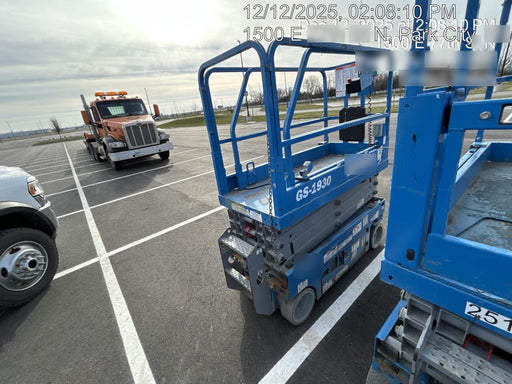 2019 Genie GS-1930 Fixed rails with chain Entry