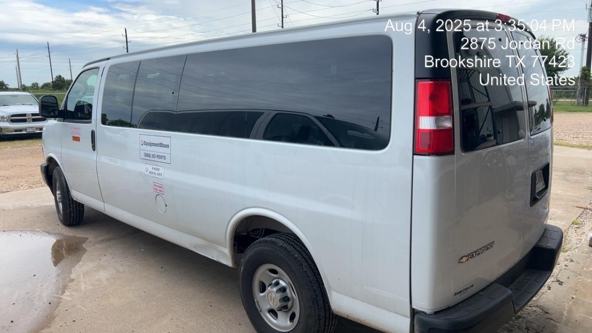 2025 CHEVROLET Express Van - Rental