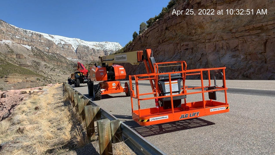 2022 JLG 860SJ