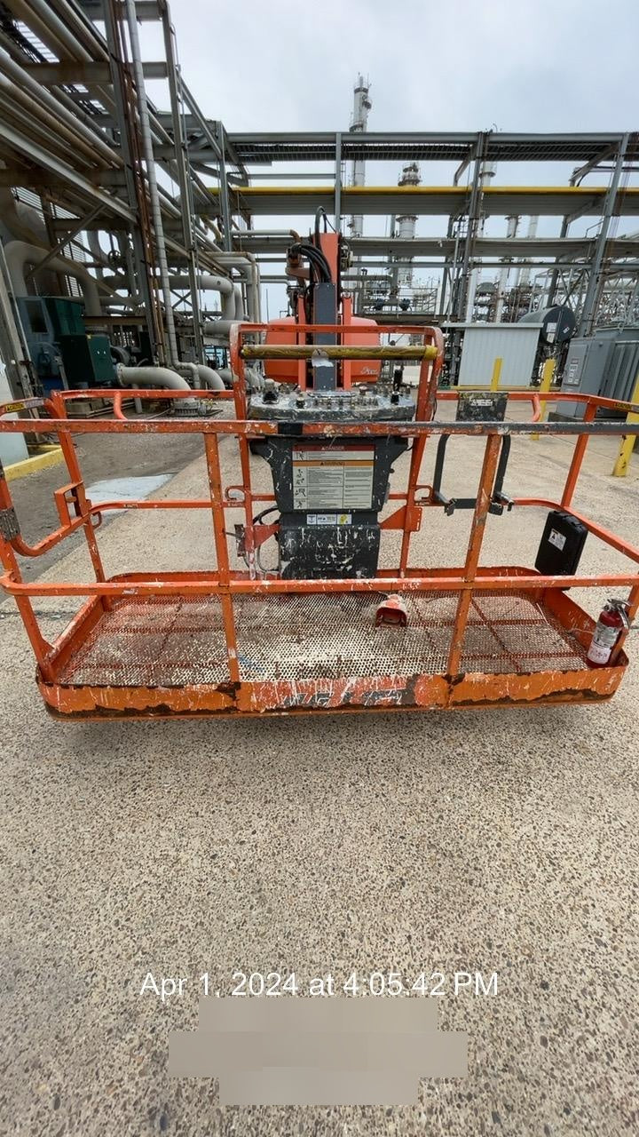 2019 JLG 660SJ