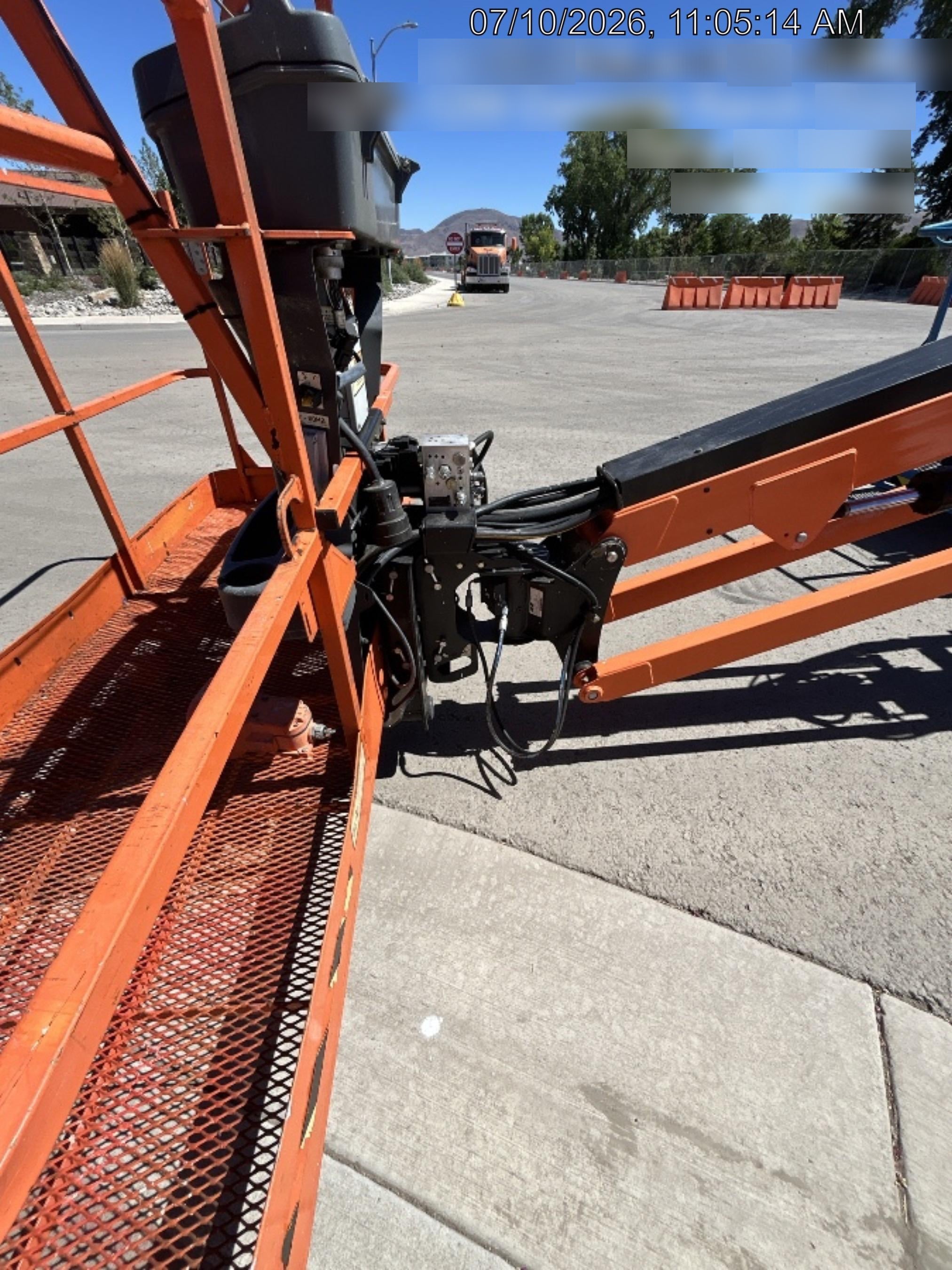 2020 JLG 660SJ