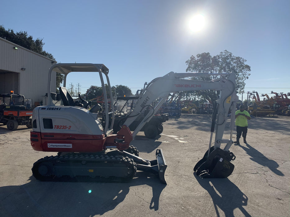 2020 Takeuchi TB235-2R Canopy, Rubber Tracks, Manual TAG QC