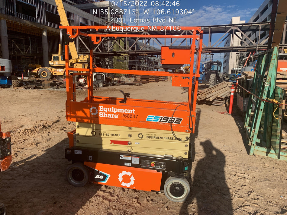 2022 JLG ES1932