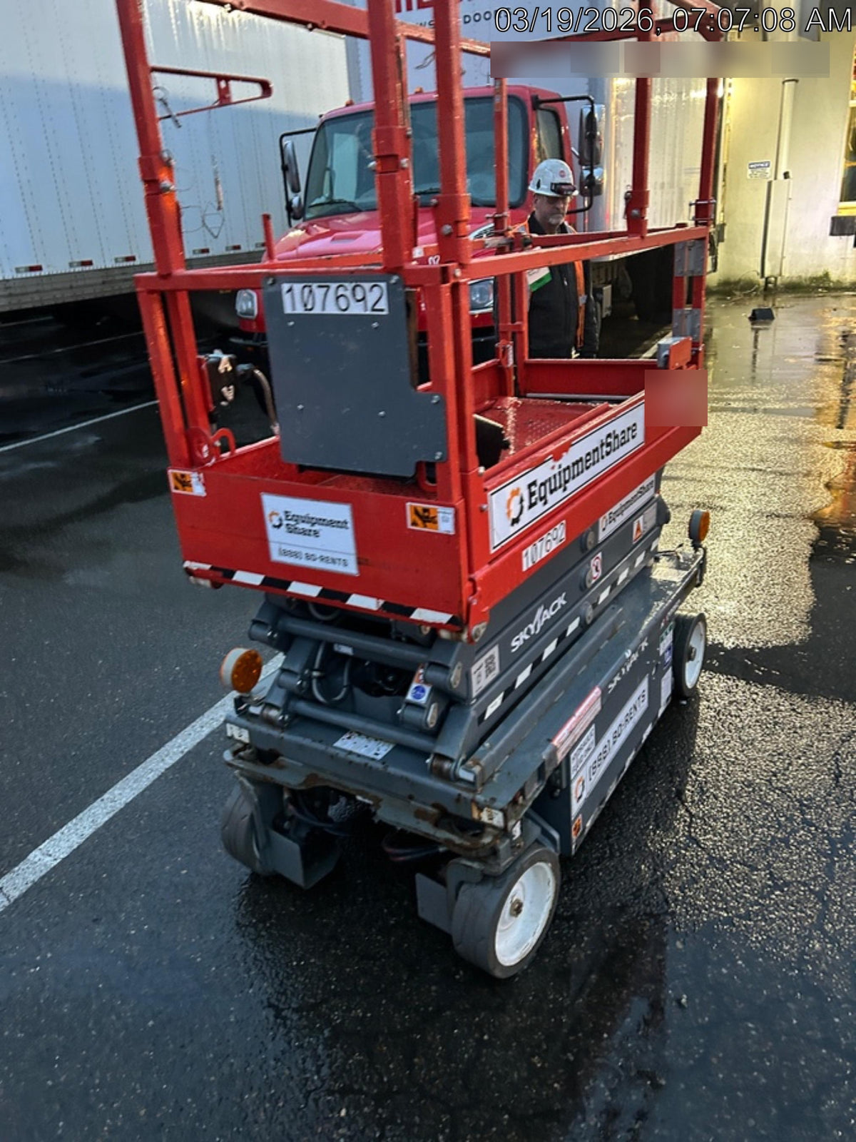 2020 Skyjack SJIII-3219 Solid NM Tires, Half height spring hinged entry gate, Dual Beacons, 800W Inverter
