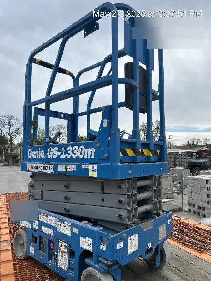 2021 GENIE GS-1330m