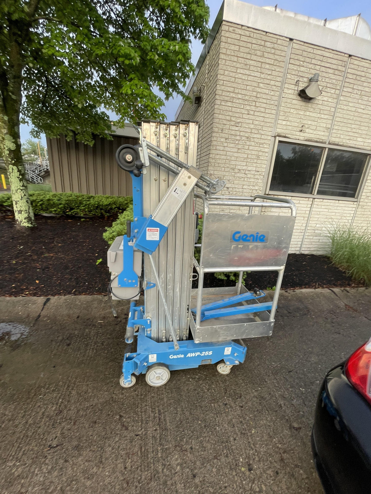 2018 GENIE AWP-25S