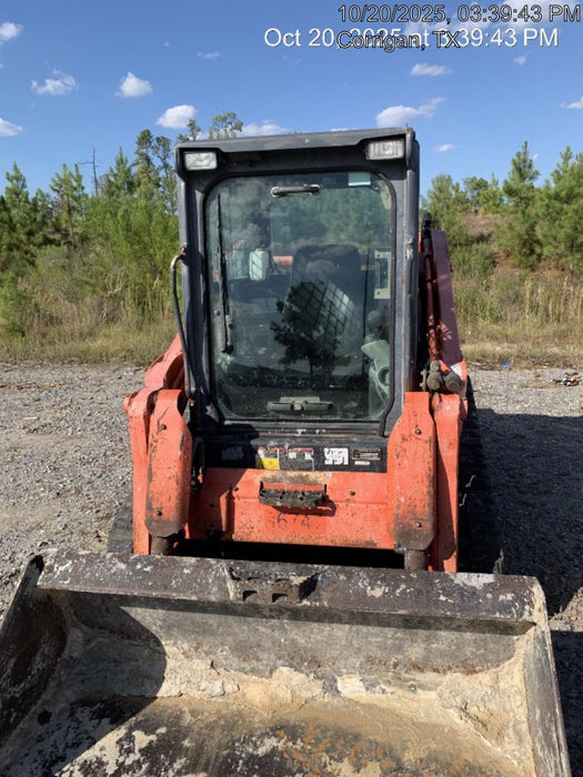 2019 Kubota SVL75-2 Cab/Heat/Air, Standard Tracks, Standard Flow, Hydraulic QC 68" HD Bucket w/ Smooth cutting edge