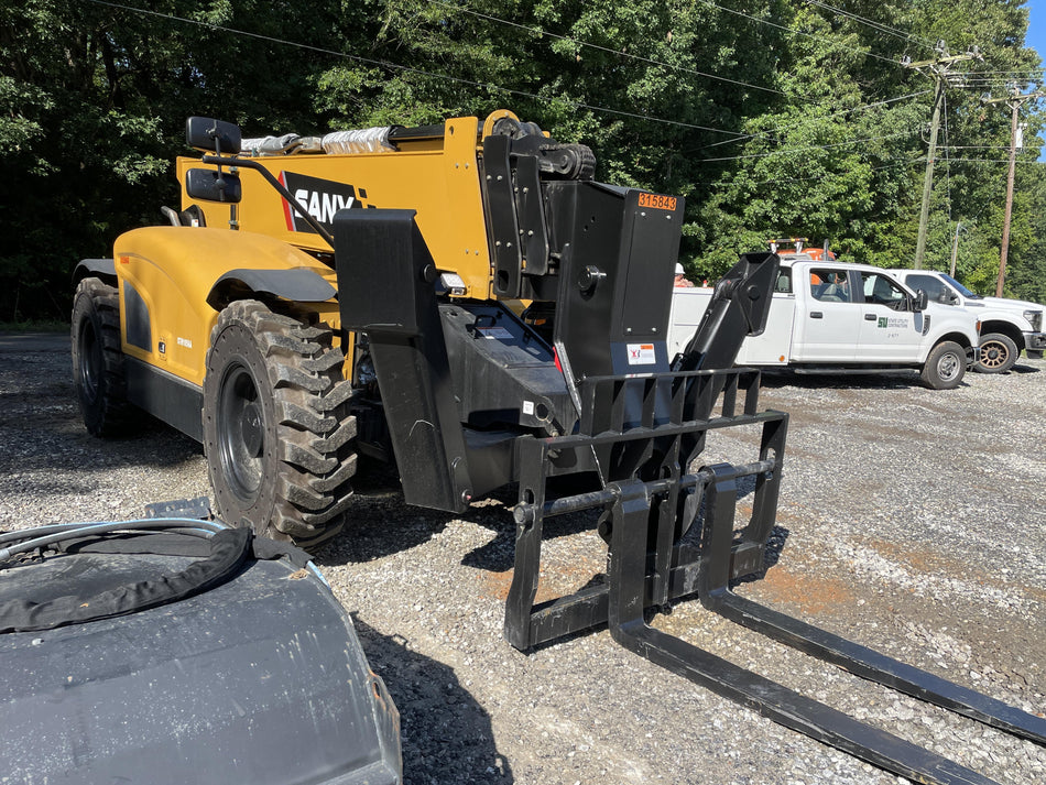 2023 SANY STH1056