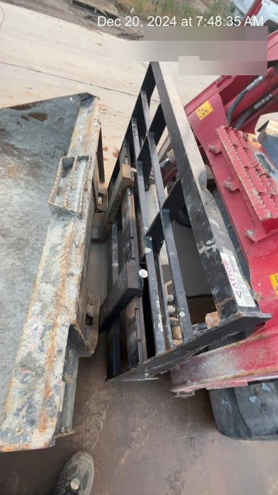 2019 PALADIN 48" Pallet Forks - Paladin