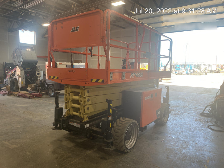 2022 JLG RT4069