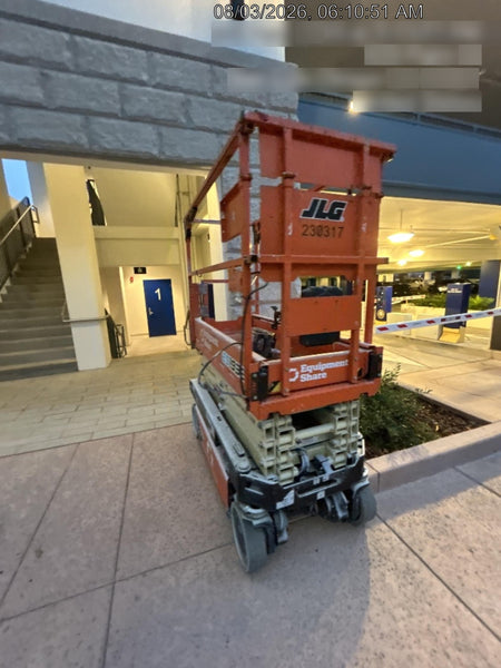 2022 JLG ES1932
