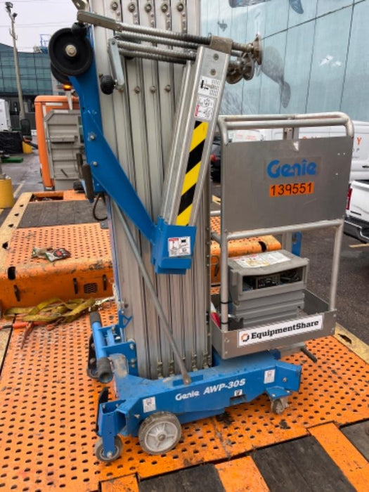 2021 GENIE AWP-30S DC