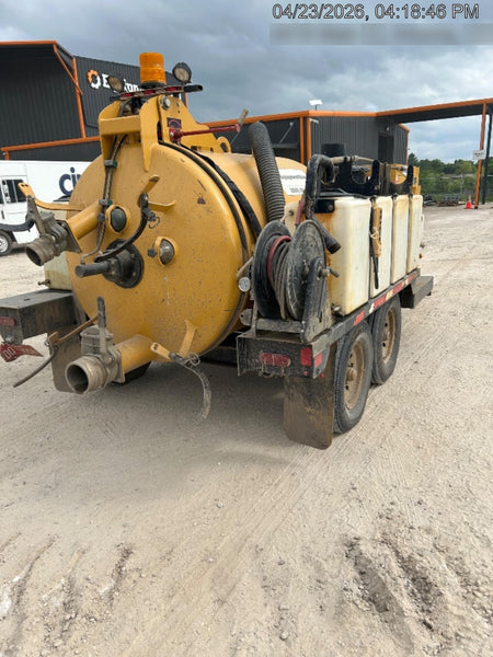 2022 VAC-TRON LP573XDT