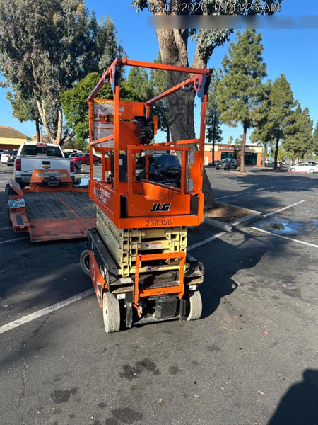 2022 JLG ES1932