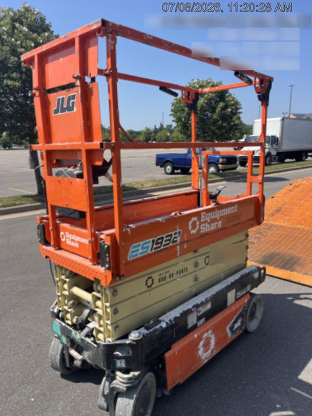 2022 JLG ES1932