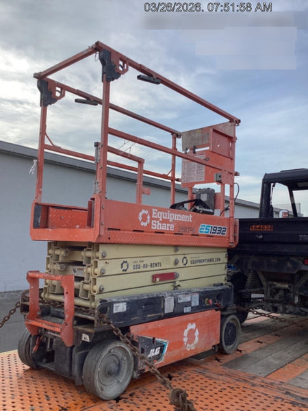2022 JLG ES1932