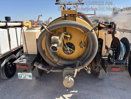 2020 Vac-Tron LP573XDT Tier 4 Kohler Diesel Engine, 500 Gallon Debris Tank w/ Hydraulic Tilt, two (2) 100 Gallon Water Tanks, Low Profile Torsion Axles (12,000 GVWR), Manual Jack Trailer