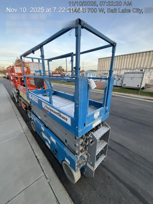 2020 Genie GS-2632 Solid NM Tires, Folding Rails with Half-Height Swing Gate, Beacon