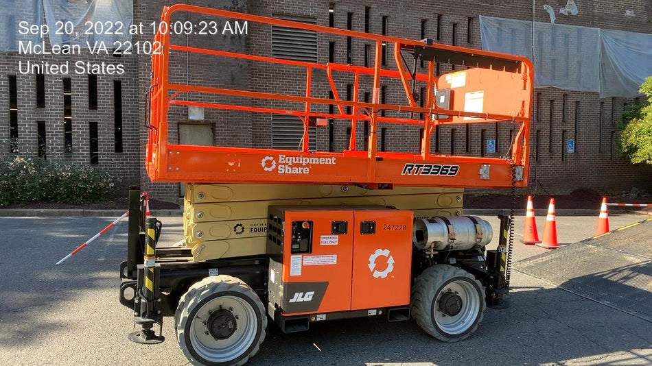 2022 JLG RT3369